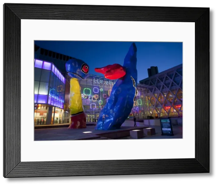 Framed Print : Sculpture of Joan Miro in La Defense, the main business district in Paris, France Framed Print : Sculpture of Joan Miro in La Defense, the main business district in Paris, France