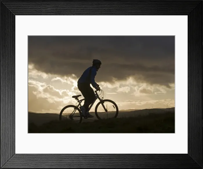 Framed Print : Gilar Farm, Snowdonia, North Wales. Man mountain biking. (MR) Framed Print : Gilar Farm, Snowdonia, North Wales. Man mountain biking. (MR)