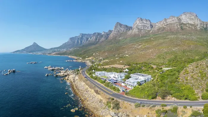 Framed Print : 12 Apostles Hotel, M6 coastal road south of Camps Bay & The Twelve Apostles, Cape Town, Western Cape, South Africa Framed Print : 12 Apostles Hotel, M6 coastal road south of Camps Bay & The Twelve Apostles, Cape Town, Western Cape, South Africa