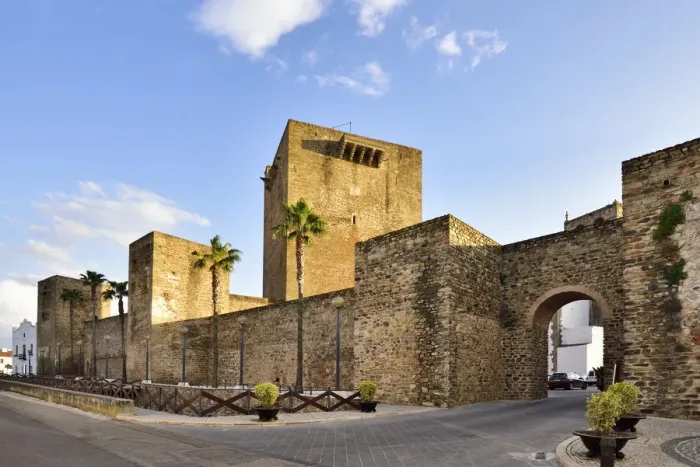 Framed Print : The 13th century medieval castle of Olivenza. Extremadura, Spain Framed Print : The 13th century medieval castle of Olivenza. Extremadura, Spain