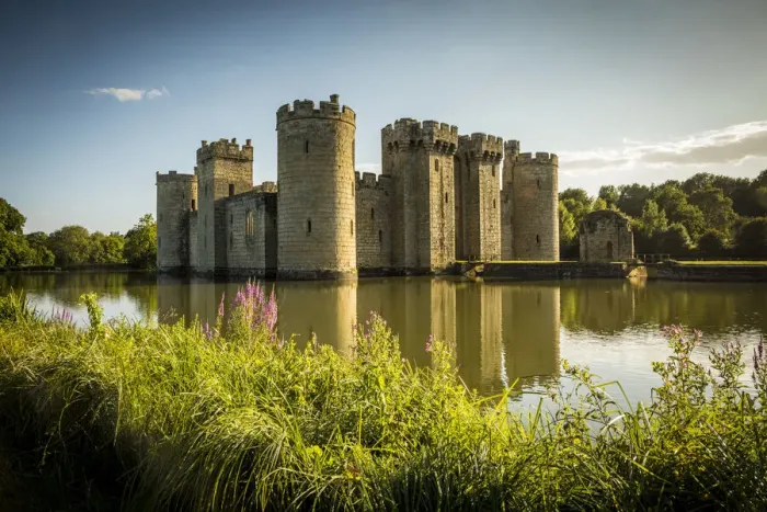 Framed Print : 14th century Bodiam Castle, East Sussex, England, UK Framed Print : 14th century Bodiam Castle, East Sussex, England, UK