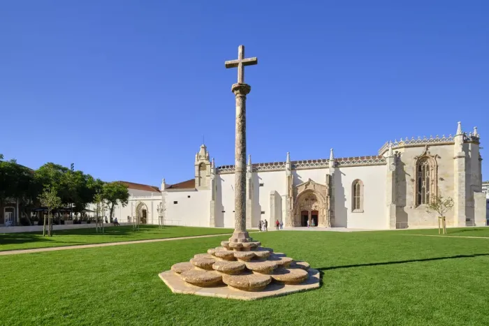 Framed Print : The 15th century Convento de Jesus (Jesus Convent) designed by the architect Diogo Framed Print : The 15th century Convento de Jesus (Jesus Convent) designed by the architect Diogo
