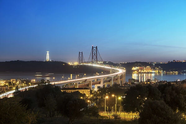 25 de April bridge (similar to the Golden Gate bridge) across the Tagus river