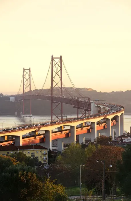 Framed Print : 25 de April bridge (similar to the Golden Gate bridge) across the Tagus river, in