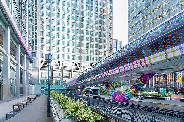 Adam's Plaza Bridge also known as Crossrail Place, Canary Wharf, London, England, UK
