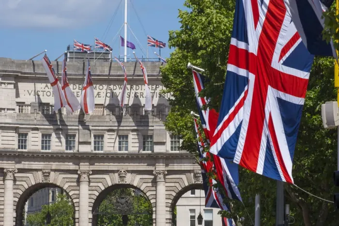 Framed Print : Admiralty Arch & Union Jack flags along The Mall, London, England, UK Framed Print : Admiralty Arch & Union Jack flags along The Mall, London, England, UK