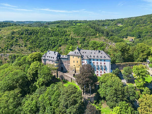 Aerail view at Freusburg castle, Kirchen (Sieg), Kreis Altenkirchen, Westerwald, Rhineland-Palatinate, Germany
