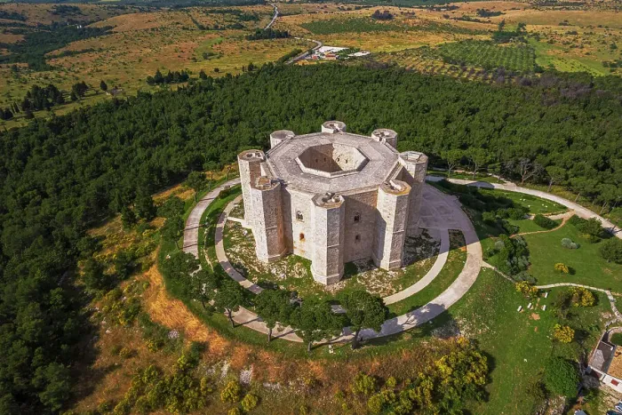 Framed Print : Aerial view of Castel del Monte white castle, UNESCO World Heritage Site, Apulia, Italy