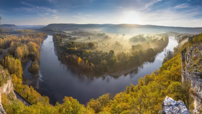 Framed Print : Aerial view of the Dordogne Valley & Dordogne river on a misty morning in autumn Framed Print : Aerial view of the Dordogne Valley & Dordogne river on a misty morning in autumn