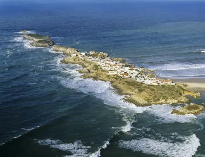 Framed Print : Aerial view of the island of Baleal, near Peniche, on the Atlantic coastline of Portugal