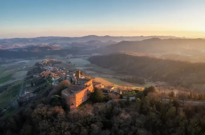 Framed Print : Aerial view of the medieval town of Camino Monferrato and its castle at sunset. Camino, Monferrato wine region, MOnferrato, Piedmont, Italy, Europe Framed Print : Aerial view of the medieval town of Camino Monferrato and its castle at sunset. Camino, Monferrato wine region, MOnferrato, Piedmont, Italy, Europe