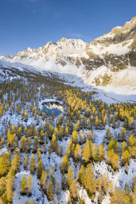 Framed Print : Aerial view of the Nero Lake and the Buscagna Valley in autumn (Alpe Devero Framed Print : Aerial view of the Nero Lake and the Buscagna Valley in autumn (Alpe Devero