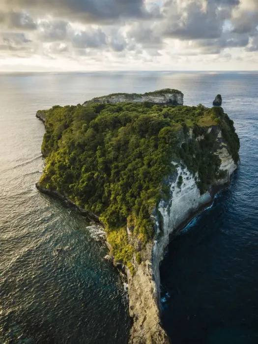 Framed Print : Aerial View of Sunrise over Batupadasan, Klungkung, Nusa Penida, Bali, Indonesia Framed Print : Aerial View of Sunrise over Batupadasan, Klungkung, Nusa Penida, Bali, Indonesia