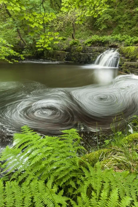Framed Print : Afon Pyrddin, Vale of Neath, Brecon Beacons National Park, Wales