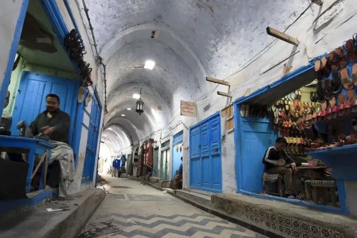 Framed Print : Africa, Tunisia, Kairouan, Old Medina (UNESCO World heritage Site), market Framed Print : Africa, Tunisia, Kairouan, Old Medina (UNESCO World heritage Site), market