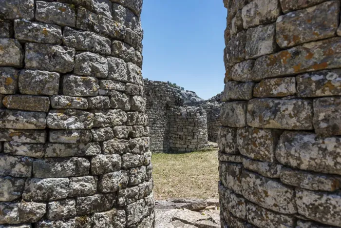 Framed Print : Africa, Zimbabwe, Maswingo. Great Zimbabwe, the great enclosure Framed Print : Africa, Zimbabwe, Maswingo. Great Zimbabwe, the great enclosure