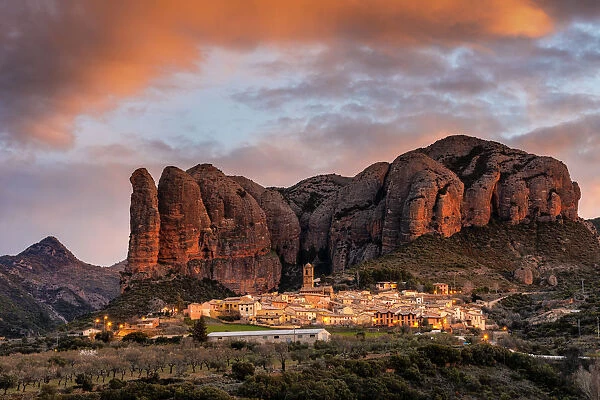Aguero village with Mallets of Aguero at sunrise. Aguero, province of Huesca, Aragon