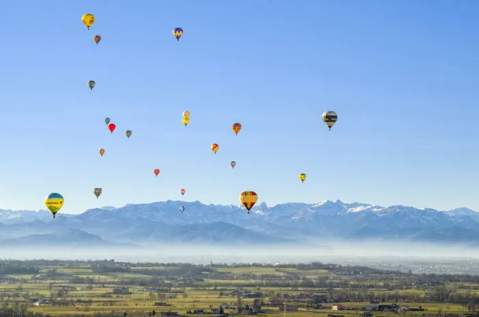 Framed Print : Air Baloon Festival in Mondova with the Alps Chain on the background, Mondova, Piedmont Framed Print : Air Baloon Festival in Mondova with the Alps Chain on the background, Mondova, Piedmont