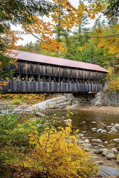 Albany Covered Bridge, Kancamagus Highway, New Hampshire, USA