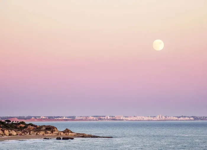 Framed Print : Alemaes Beach at dusk, Albufeira, Algarve, Portugal