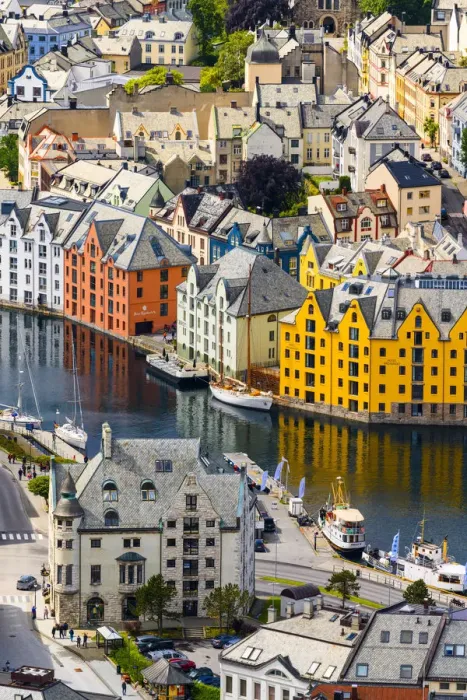 Framed Print : Alesund, More og Romsdal, Norway. Aerial view of Art Nouveau buildings Framed Print : Alesund, More og Romsdal, Norway. Aerial view of Art Nouveau buildings