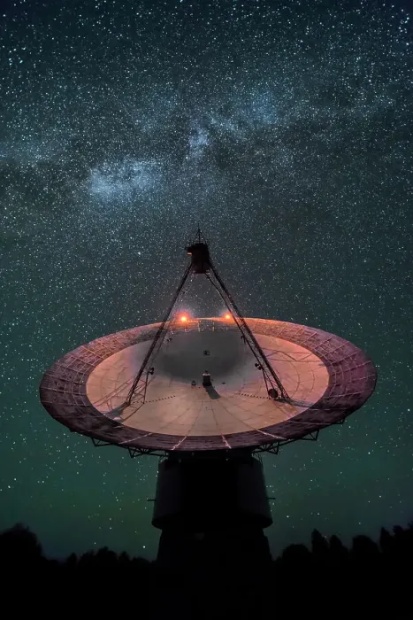 Framed Print : The Algonquin Radio Observatory and the starry night sky in Algonquin Provincial Park, Ontario, Canada