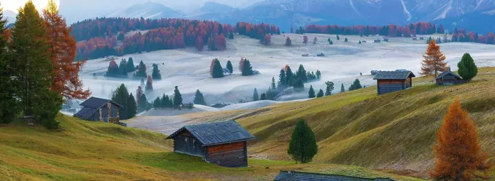Framed Print : Alpe di Siusi in the Dolomites and the Sassolungo and Sassopiatto mountain, Trentino Alto Adige, Italy Framed Print : Alpe di Siusi in the Dolomites and the Sassolungo and Sassopiatto mountain, Trentino Alto Adige, Italy