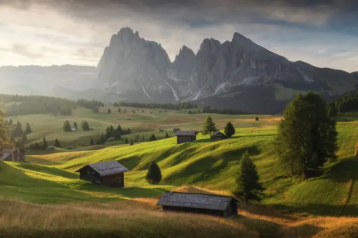 Framed Print : Alpe di Siusi (Seiser Alm) with the Sassolungo and Sassopiatto in the back. Dolomites, Italy Framed Print : Alpe di Siusi (Seiser Alm) with the Sassolungo and Sassopiatto in the back. Dolomites, Italy