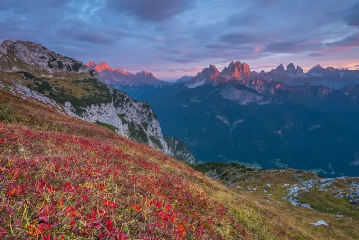 Framed Print : Alpenglow as seen from Marmarole mountain range, Tiziano alpine hut