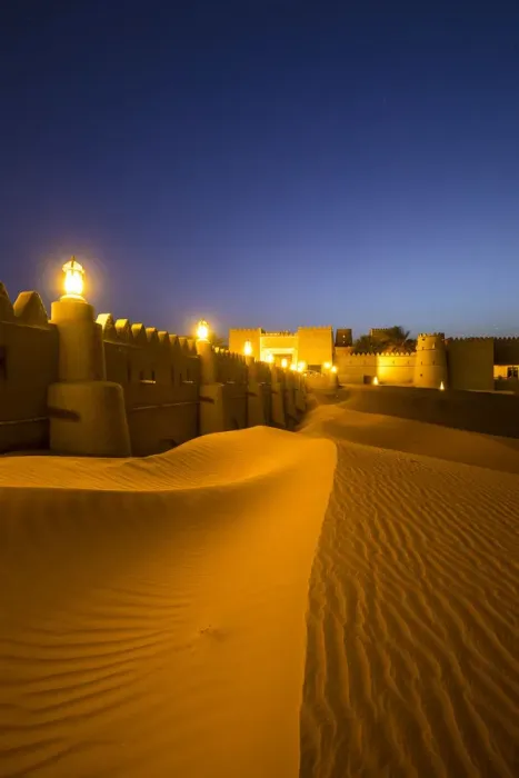 Framed Print : Anantara Qasr Al Sarab resort, Empty Quarter (Rub Al Khali), Abu Dhabi, United Arab Framed Print : Anantara Qasr Al Sarab resort, Empty Quarter (Rub Al Khali), Abu Dhabi, United Arab