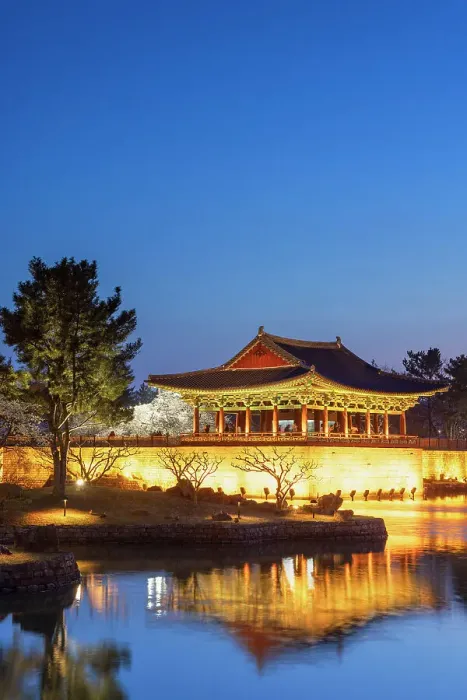 Framed Print : Anapji Pond (UNESCO World Heritage Site) at dusk, Gyeongju, South Korea