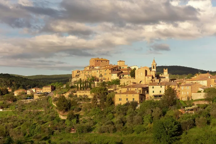 Framed Print : The ancient village of Montisi against a stormy sky, Montalcino, Province of Siena, Tuscany, Italy