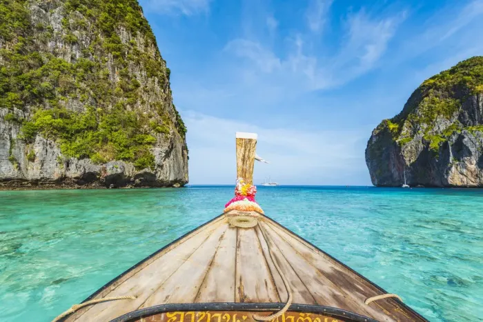 Framed Print : Ao Maya Beach (Maya Bay), Ko Phi Phi Leh, Krabi Province, Thailand Framed Print : Ao Maya Beach (Maya Bay), Ko Phi Phi Leh, Krabi Province, Thailand