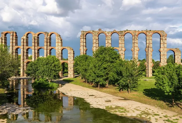 Framed Print : Aqueduct of Miracles (Acueducto de los Milagros) over the Albarregas river, Merida, Extremadura, Badajoz, Spain Framed Print : Aqueduct of Miracles (Acueducto de los Milagros) over the Albarregas river, Merida, Extremadura, Badajoz, Spain