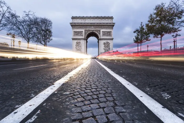 Framed Print : Arc de Triomphe, Champs Elyisa es avenue and cars lights (Champs-Elyisa es, Paris