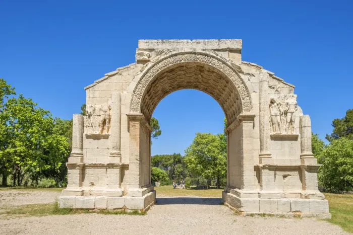 Framed Print : Arch of Triumph, ancient Roman site of Glanum, Saint Remy de Provence, Les Alpilles, Bouches du Rhone, Provence Cote d'Azur, France, Europe
