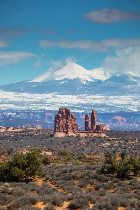 Framed Print : Arches National Park & La Sal Mountains, Utah, USA Framed Print : Arches National Park & La Sal Mountains, Utah, USA
