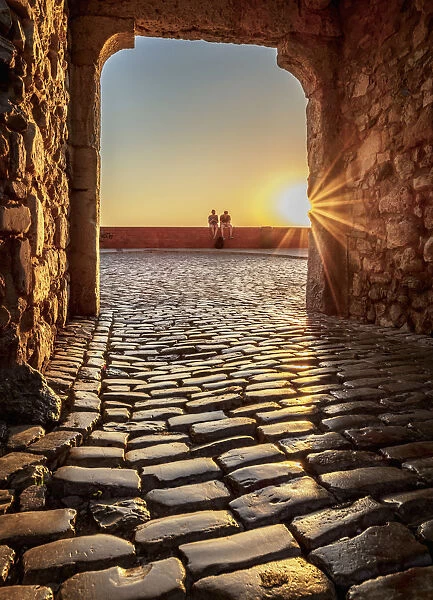 Arco da Porta Nova at sunset, Faro, Algarve, Portugal