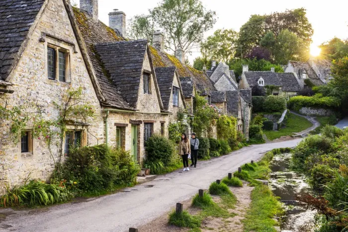 Framed Print : Arlington Row, Bibury, Cotswolds, Gloucestershire, England, UK Framed Print : Arlington Row, Bibury, Cotswolds, Gloucestershire, England, UK