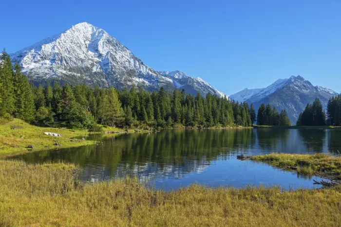 Framed Print : Arni lake with Bristen mountain at fall, Uri, Switzerland Framed Print : Arni lake with Bristen mountain at fall, Uri, Switzerland