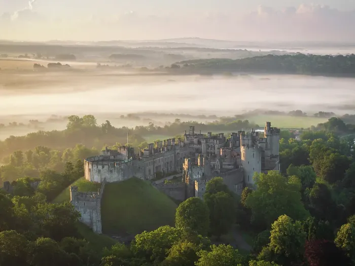 Framed Print : Arundel Castle on a beautiful misty morning, West Sussex, England. Summer (July) 2024 Framed Print : Arundel Castle on a beautiful misty morning, West Sussex, England. Summer (July) 2024