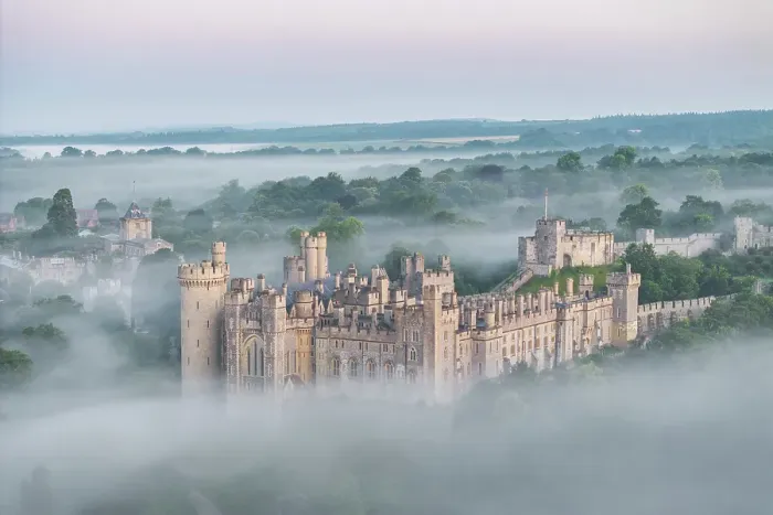Framed Print : Arundel Castle on a beautiful misty morning, West Sussex, England. Summer (July) 2024 Framed Print : Arundel Castle on a beautiful misty morning, West Sussex, England. Summer (July) 2024