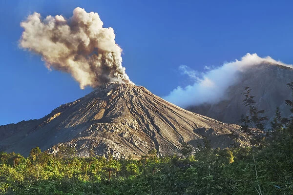 Ash eruption Santiaguito volcano - Guatemala, Quezaltenango, Santiaguito