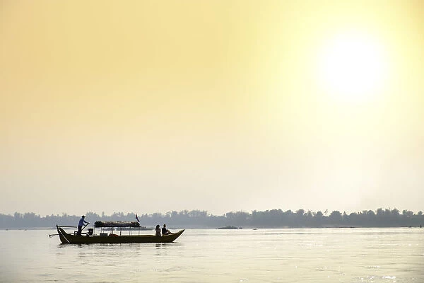 Asia, South East Asia, Cambodia, Kratie, Mekong river, tour boat for watching river