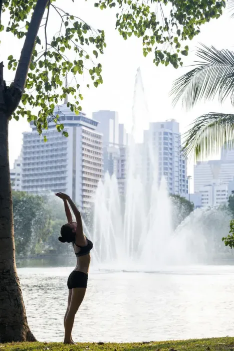 Framed Print : Asia, South East Asia, Thailand, Bangkok, Lumphini Park, a Caucasian woman practising Framed Print : Asia, South East Asia, Thailand, Bangkok, Lumphini Park, a Caucasian woman practising