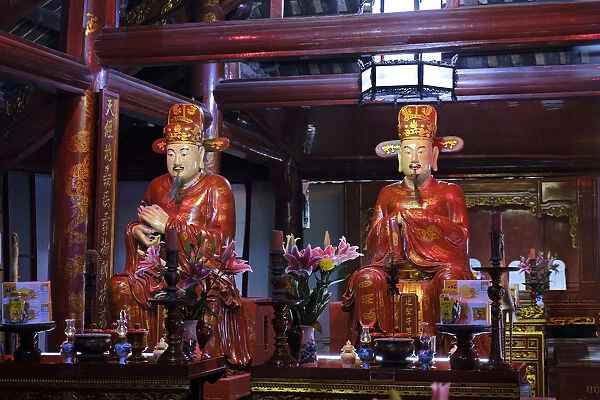 Asia, South East Asia, Vietnam, Hanoi, statues in the Imperial Academy ( Quoc Tu Giam)