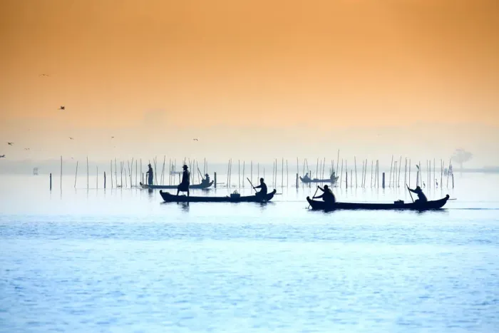 Framed Print : Asia, Southeast Asia, Myanmar, Mandalay; Amarapura, fishermen on the Taungthaman Lake Framed Print : Asia, Southeast Asia, Myanmar, Mandalay; Amarapura, fishermen on the Taungthaman Lake