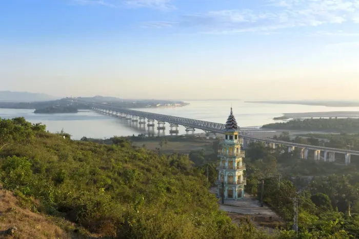 Framed Print : Asia, Southeast Asia, Myanmar, Mon district, Mawlamyine, views over the Thanlwin Framed Print : Asia, Southeast Asia, Myanmar, Mon district, Mawlamyine, views over the Thanlwin