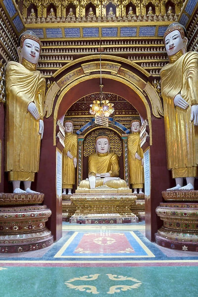 Asia, Southeast Asia, Myanmar, Monywa, Thanboddhay Paya, buddha images inside the temple