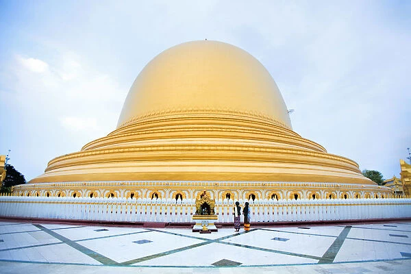 Asia, Southeast Asia, Myanmar, Sagain, Kaungmudaw pagoda near Mandalay